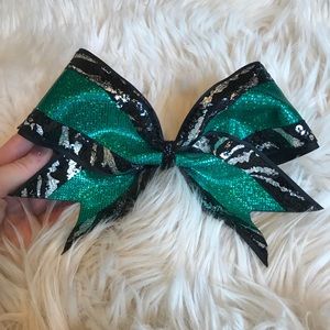 Sparkly Green Snakeskin Bow